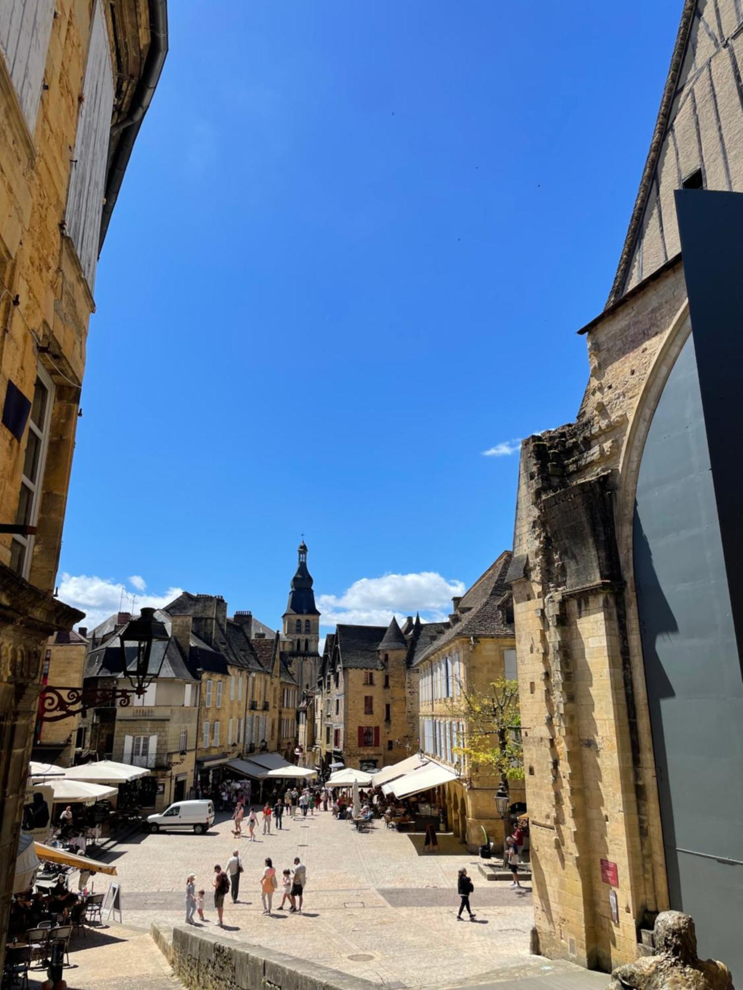 Au Coeur Du Centre Historique De Sarlat Apartman Kültér fotó