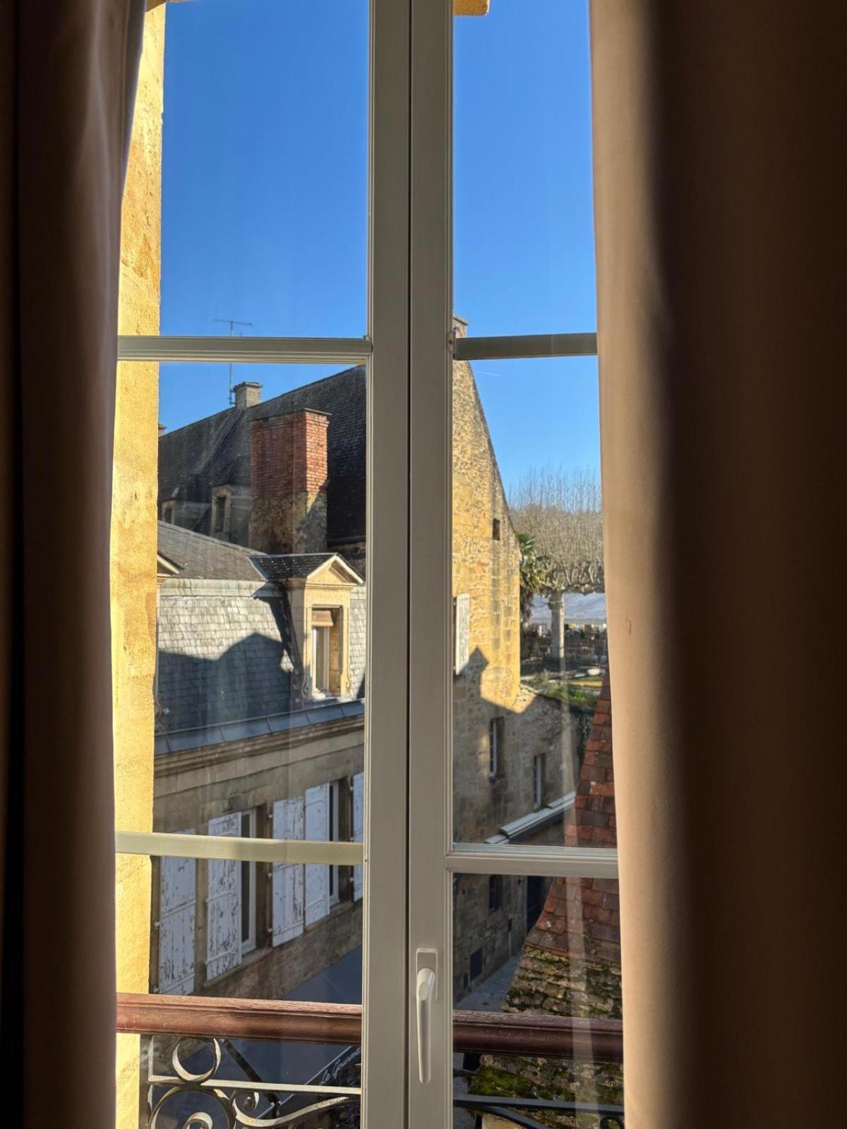 Au Coeur Du Centre Historique De Sarlat Apartman Kültér fotó