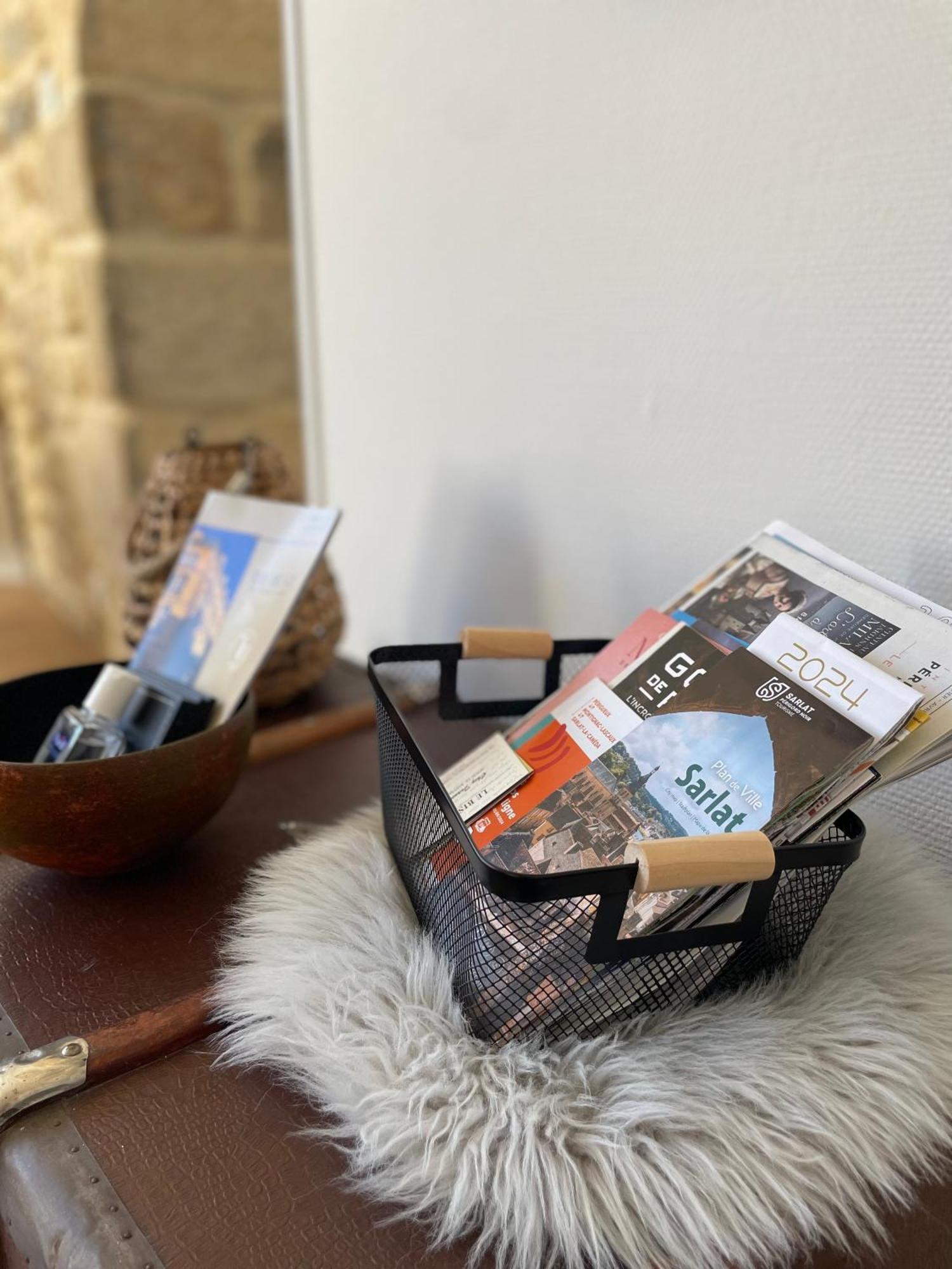Au Coeur Du Centre Historique De Sarlat Apartman Kültér fotó